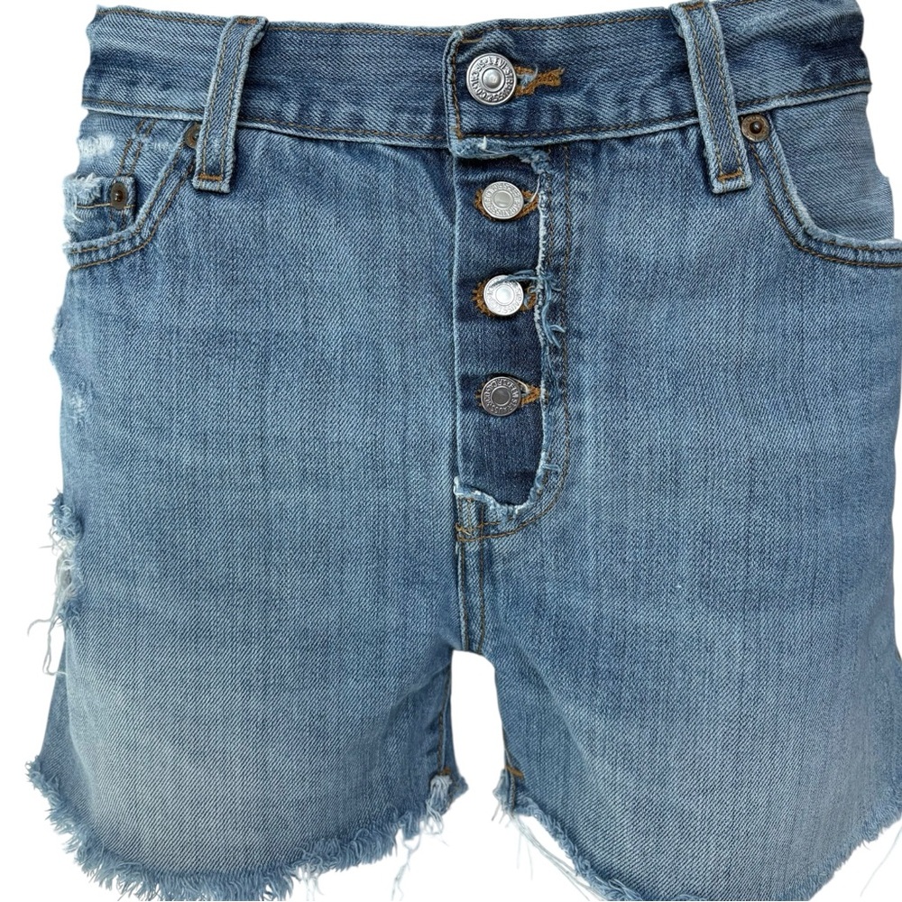 Timeless vintage levi’s denim shorts size 31 W (large)